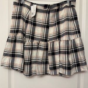 Forever 21 Black and Cream Plaid A-Line Skirt